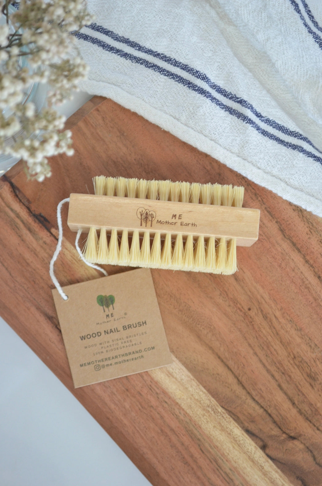 Eco-Friendly Vegan Wood Nail Brush